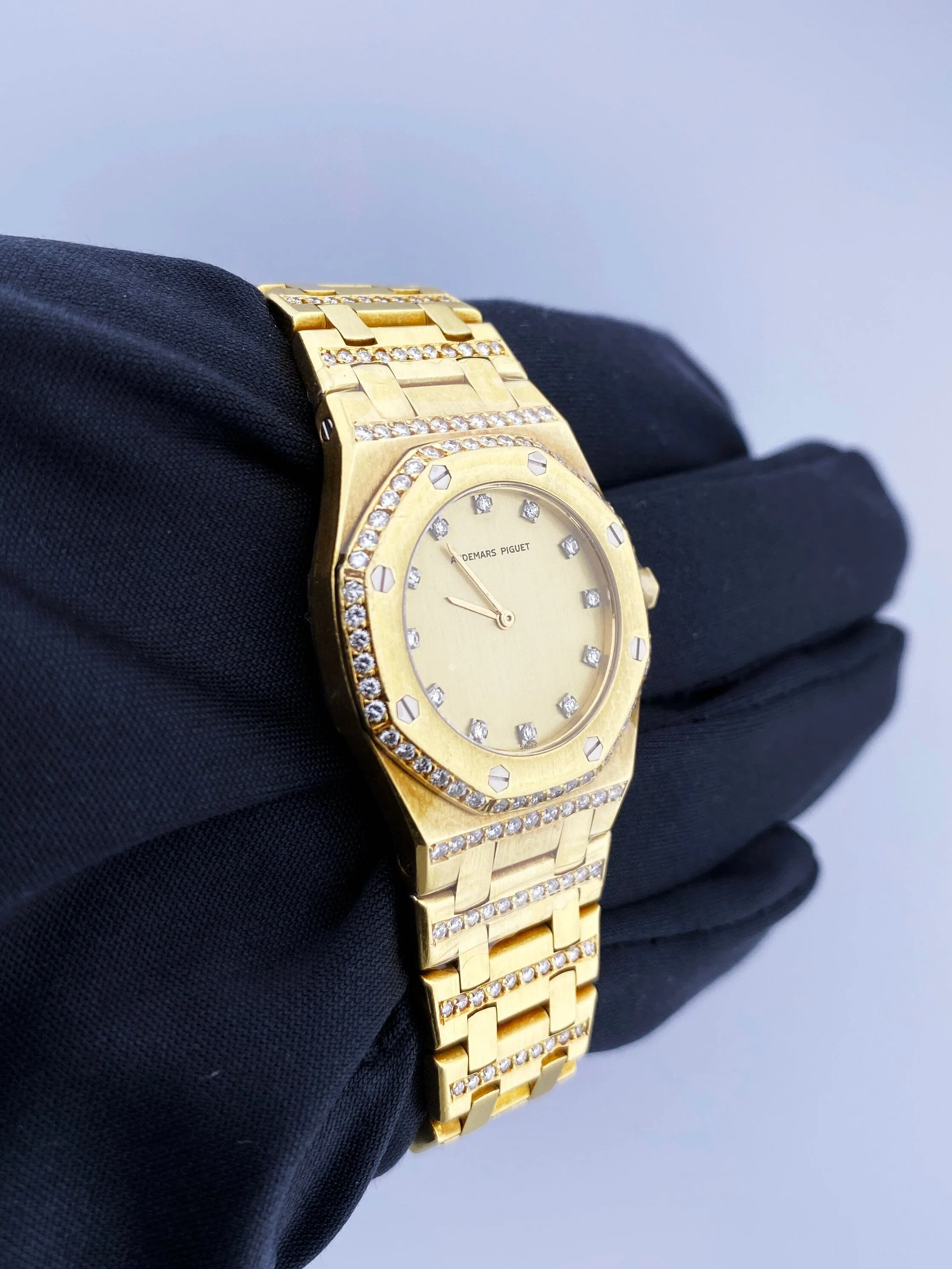 Audemars Piguet Royal Oak Diamond Dial 18K Yellow Gold Ladies Watch