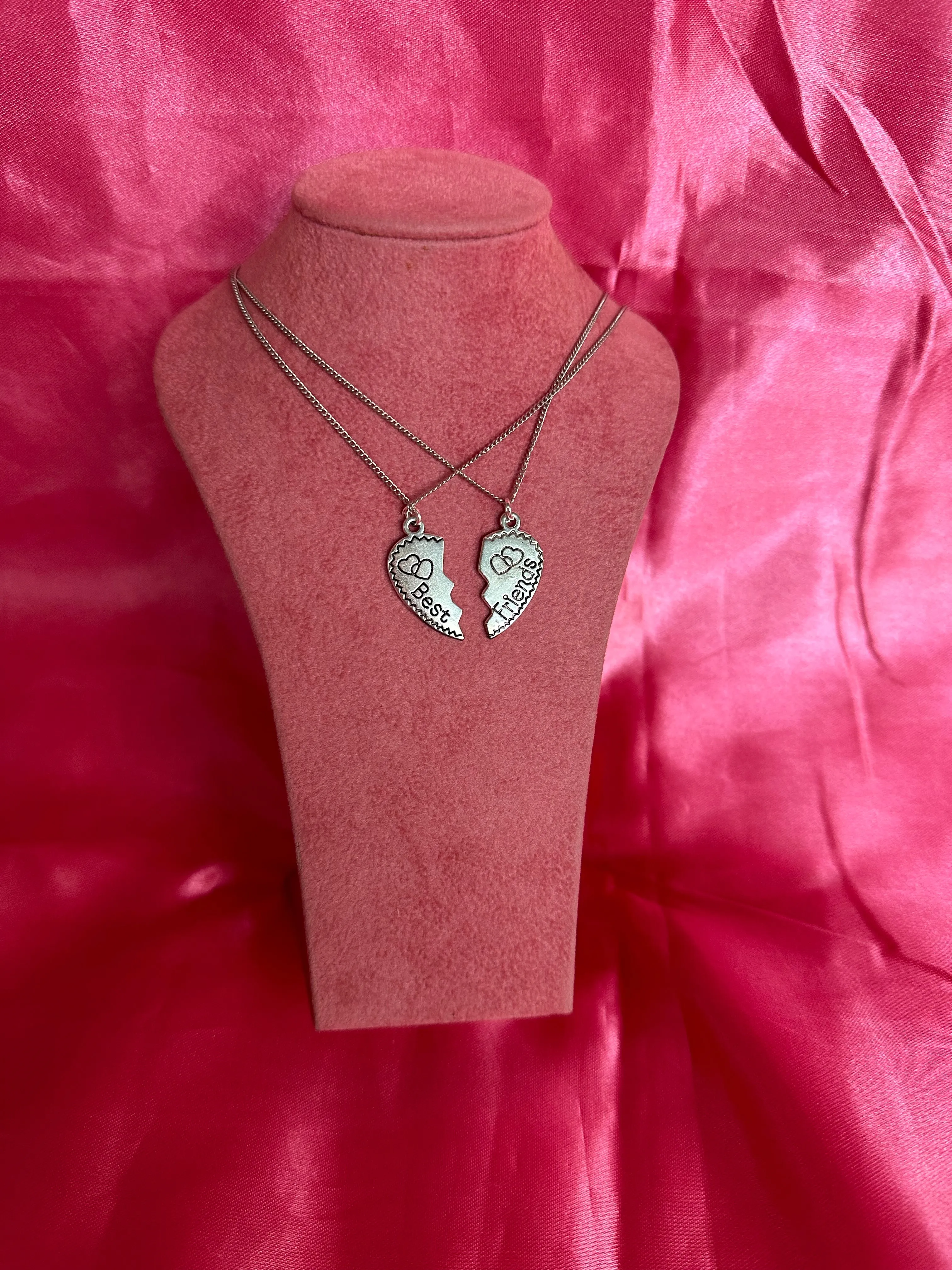 Best friend necklaces
