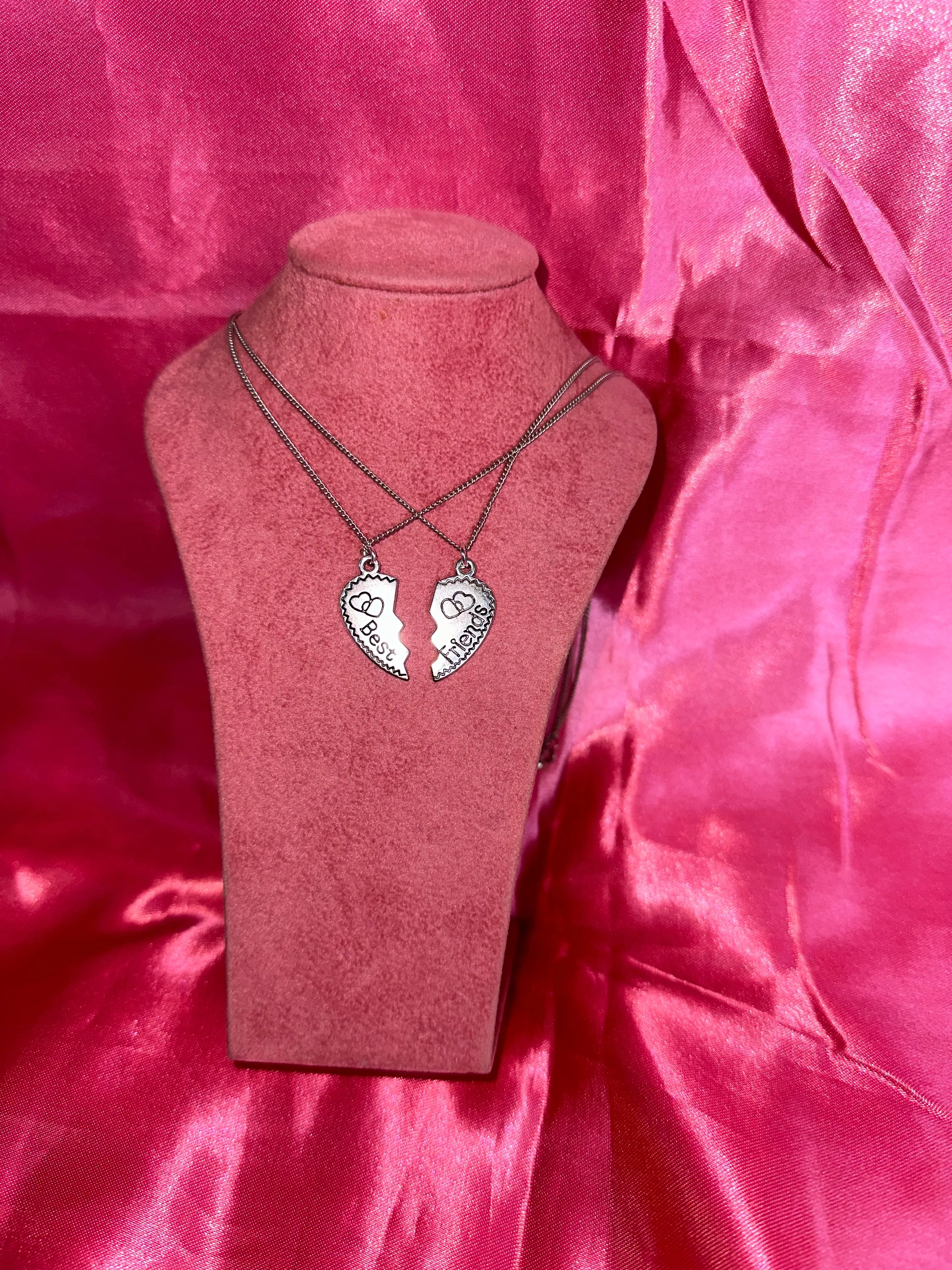 Best friend necklaces
