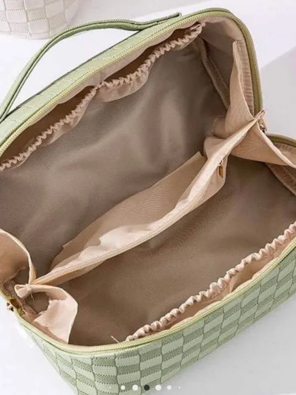 Chic Cosmetic Case