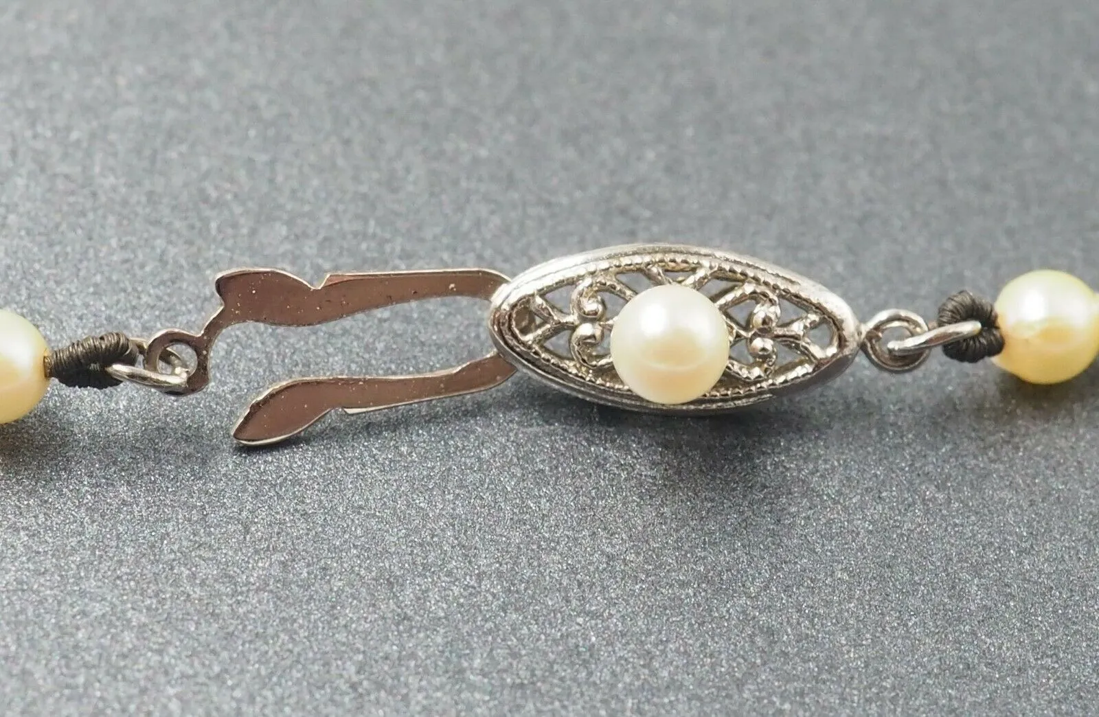 Cultured Pearl Strand Mikado Necklace