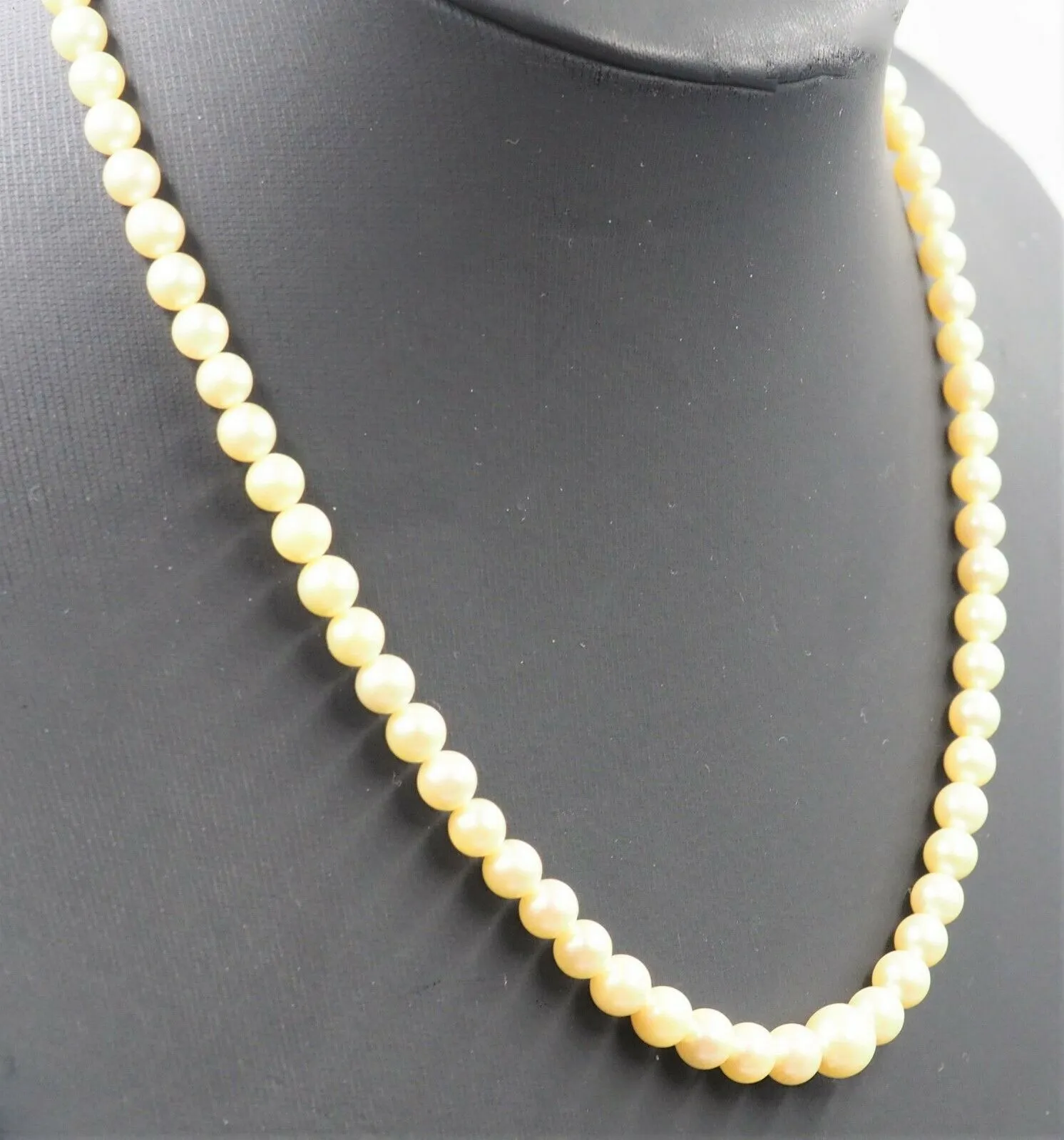 Cultured Pearl Strand Mikado Necklace