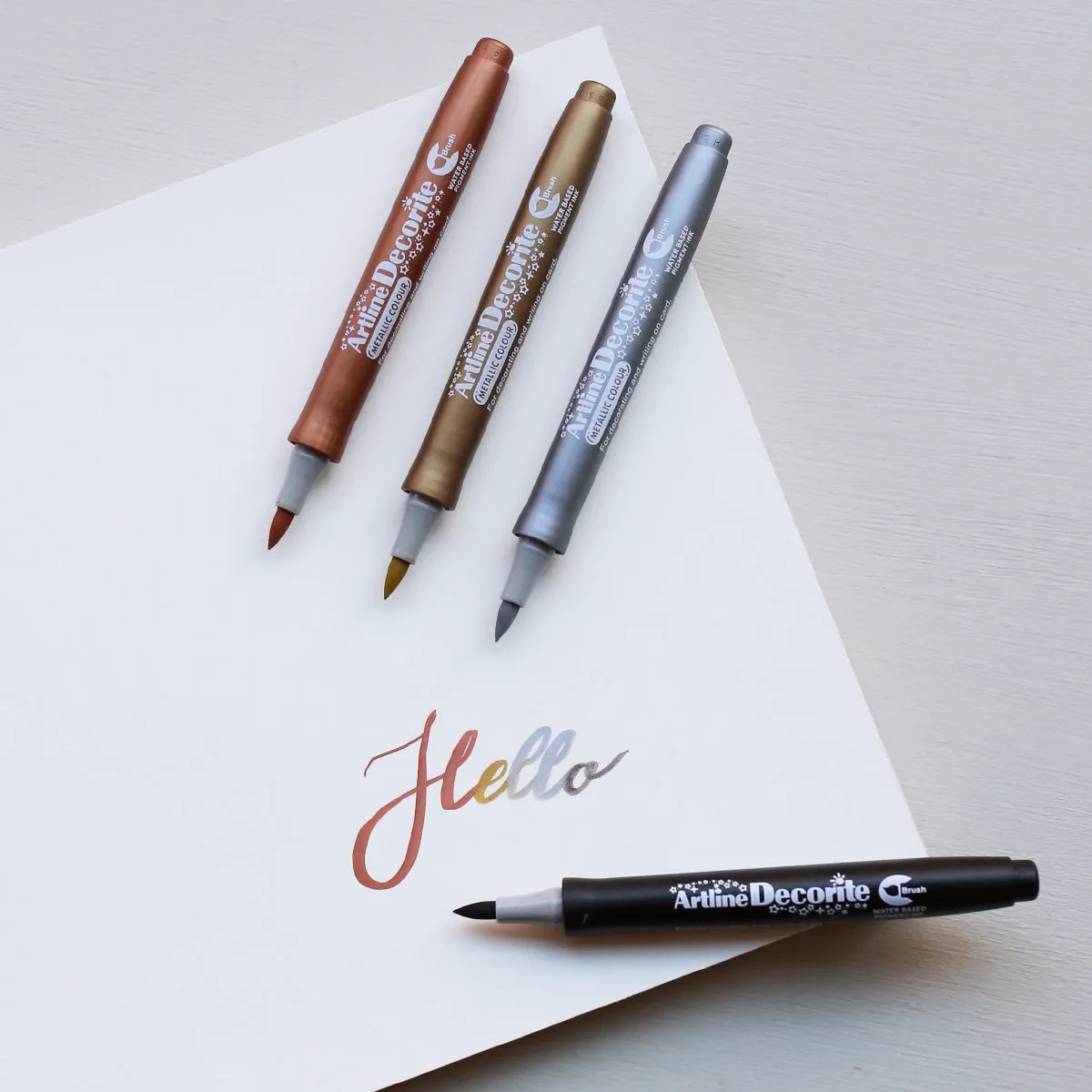 DECORITE METALLIC MARKERS // SET OF 4