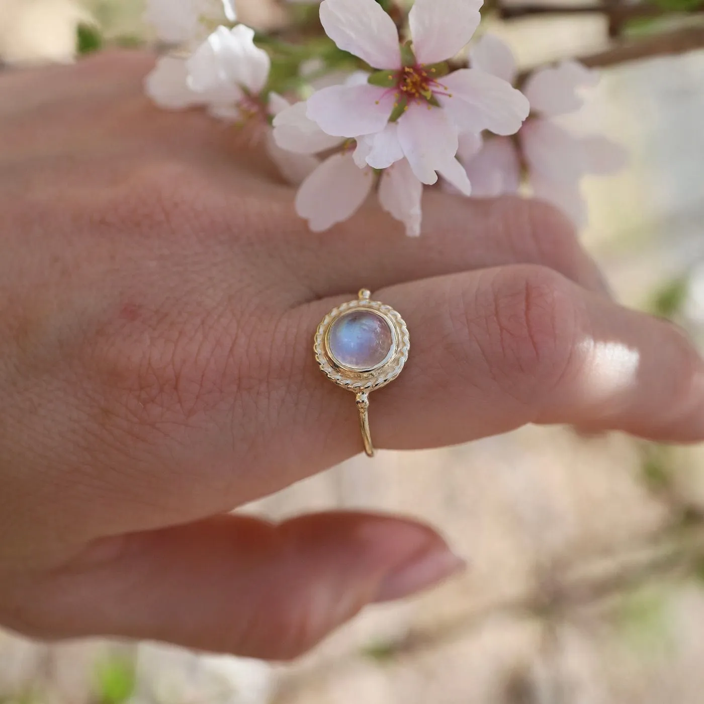 Gold Antiquarian Ring with Moonstone