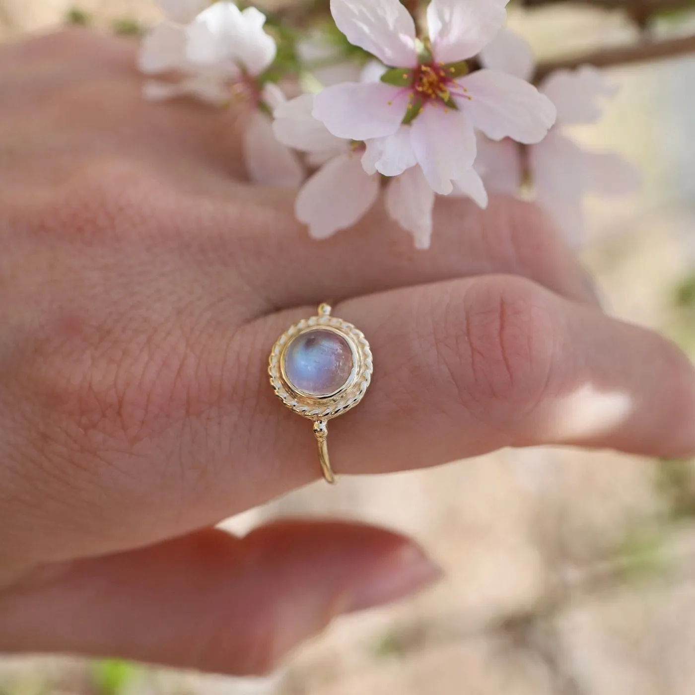 Gold Antiquarian Ring with Moonstone