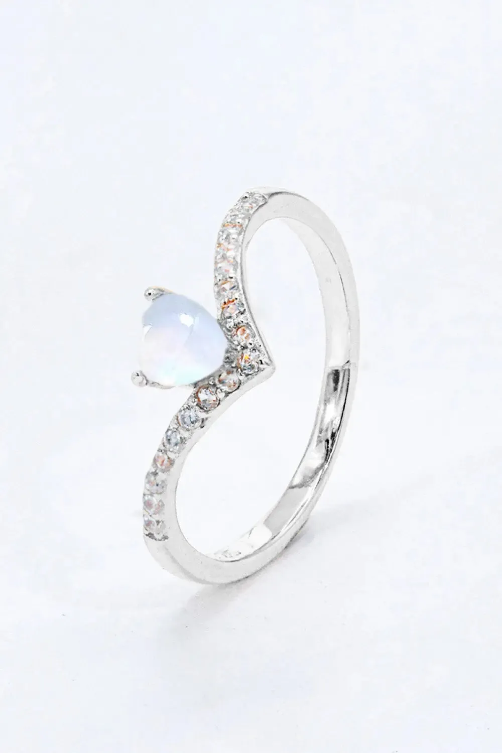 LOVCIA Moonstone Heart-Shaped Ring