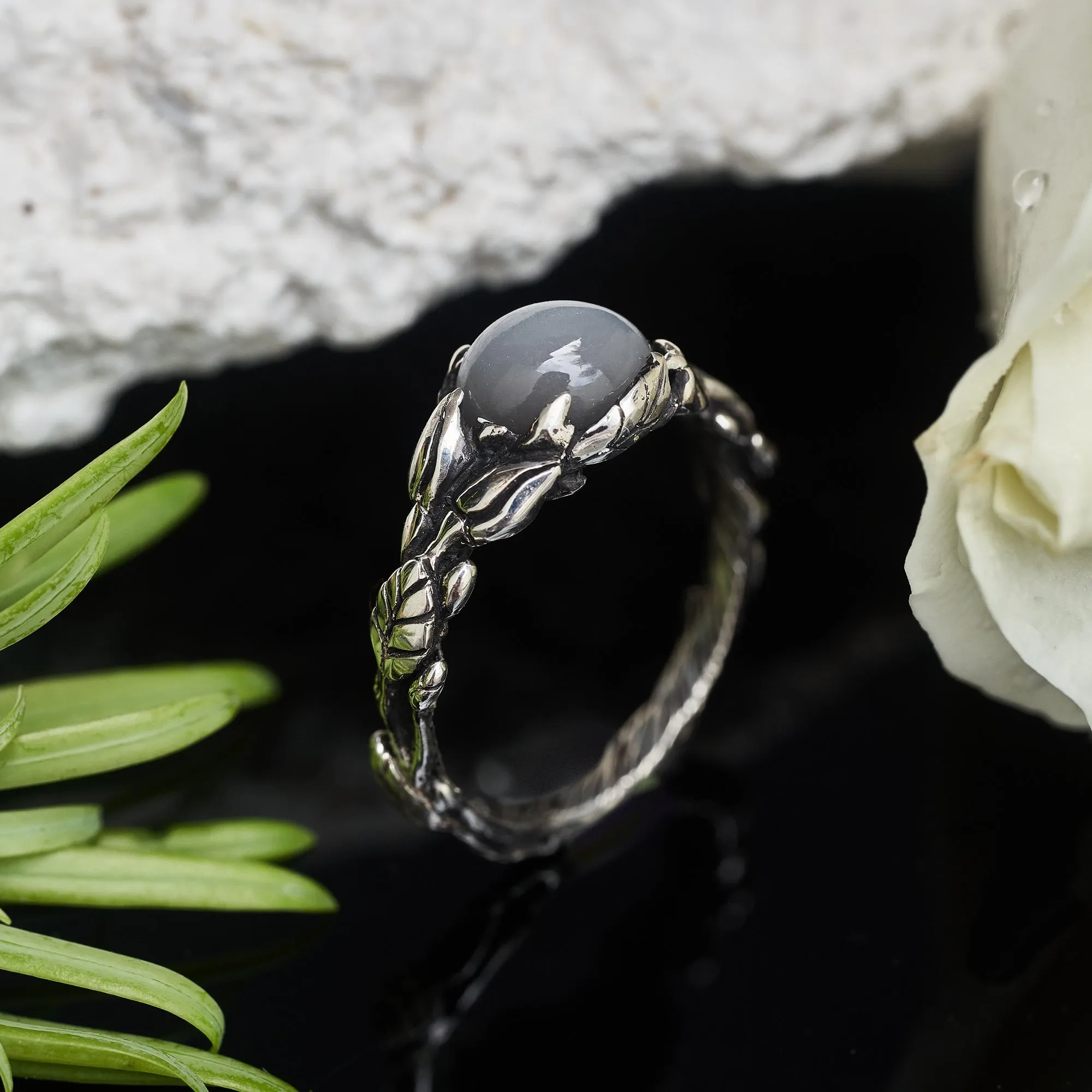 Moonstone Engagement ring "Alma"