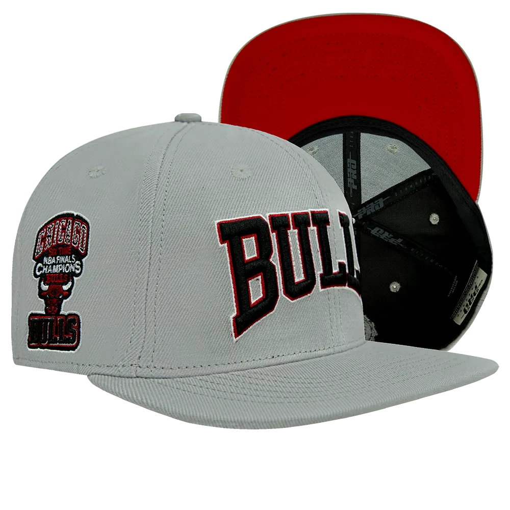 NBA CHICAGO BULLS CREST EMBLEM UNISEX WORDMARK WOOL SNAPBACK HAT (GRAY)