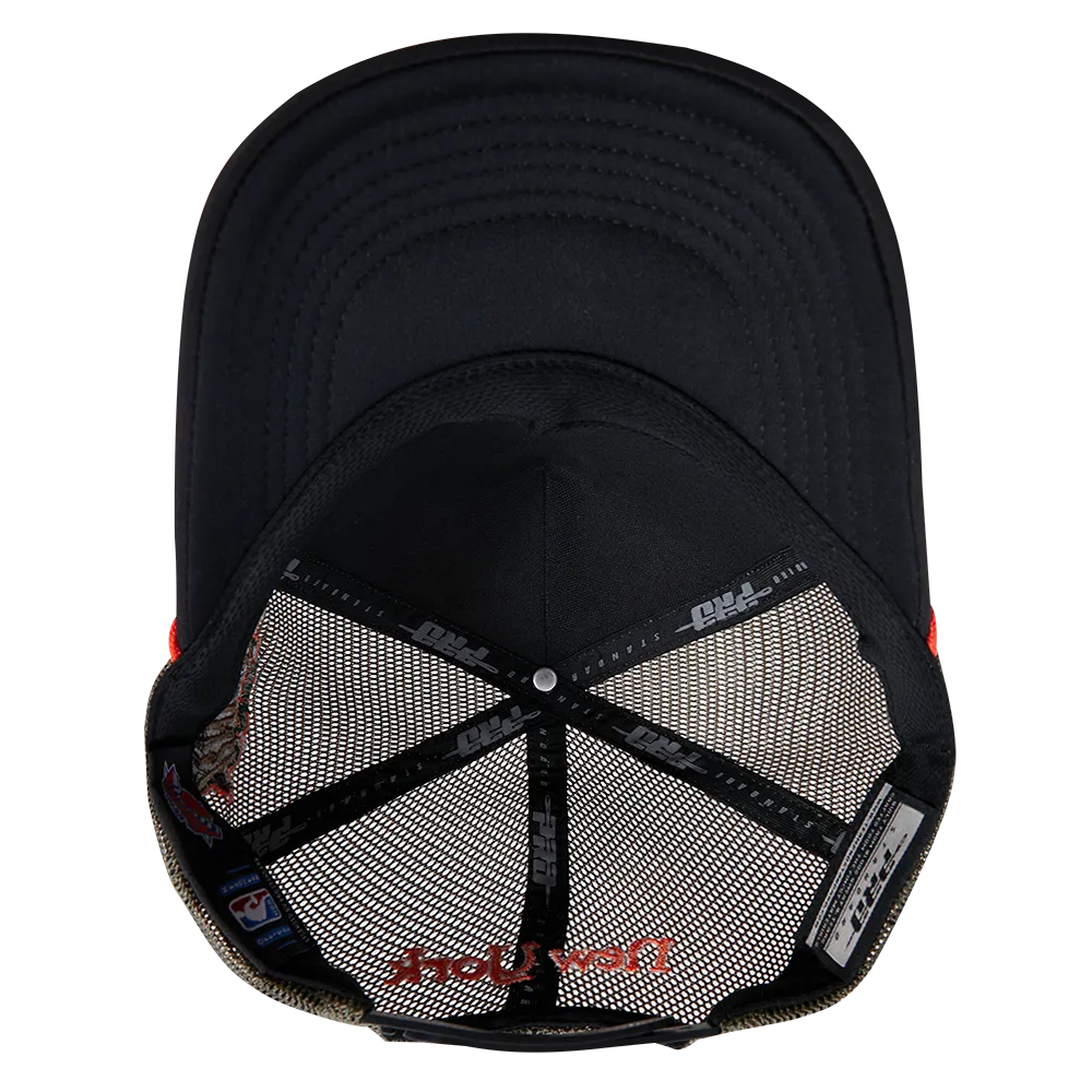 NBA NEW YORK KNICKS INSIGNIA WOOL 2 TONE PINCH FRONT TRUCKER HAT (OLIVE/BLACK)
