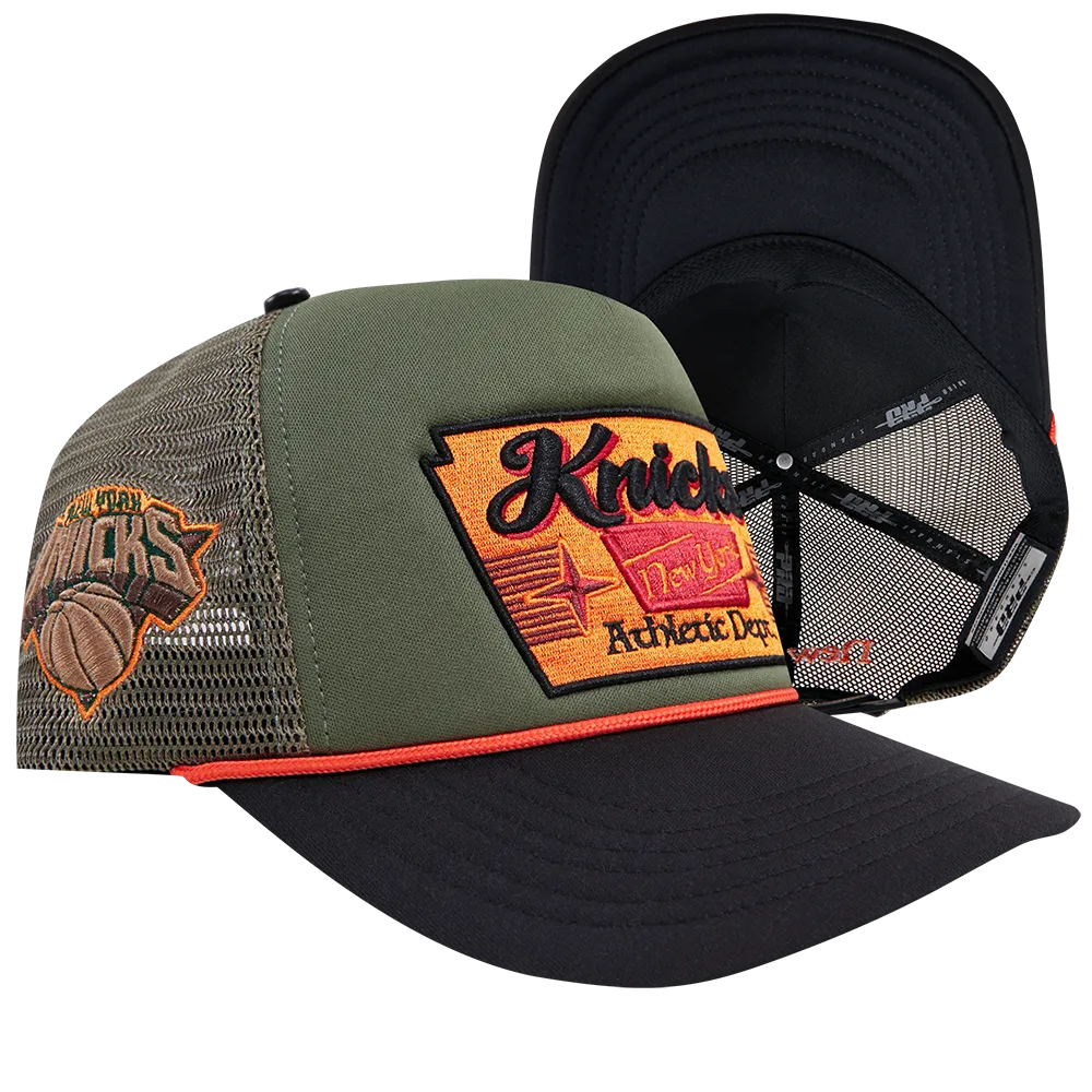 NBA NEW YORK KNICKS INSIGNIA WOOL 2 TONE PINCH FRONT TRUCKER HAT (OLIVE/BLACK)