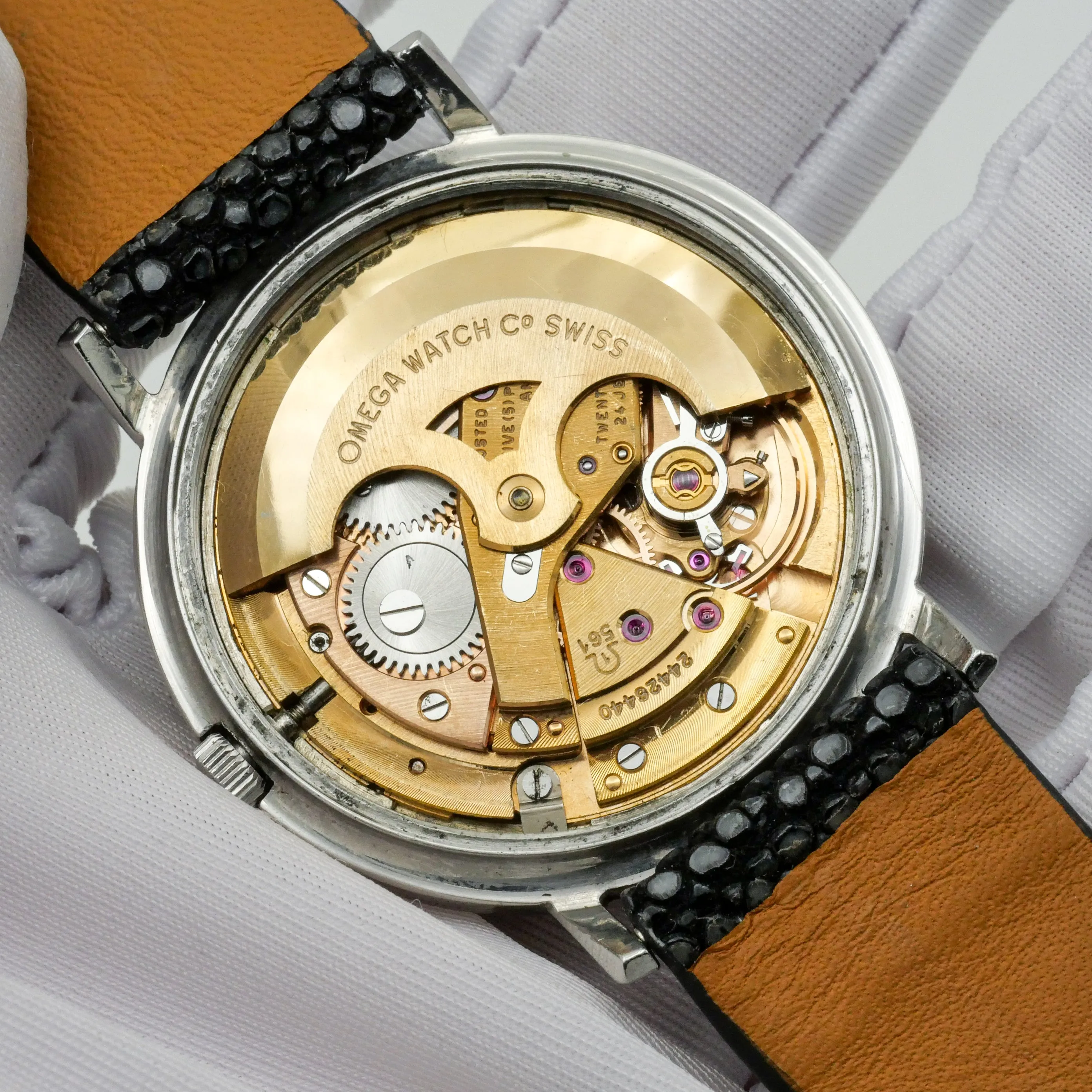 OMEGA CONSTELLATION "PIE PAN" CHRONOMETER AUTOMATIC REF. 168.004