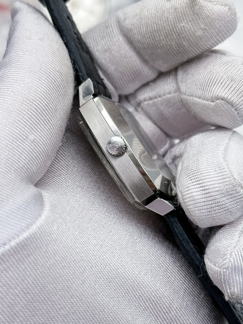 OMEGA GENÈVE AUTOMATIC DATE REF. 162.0042