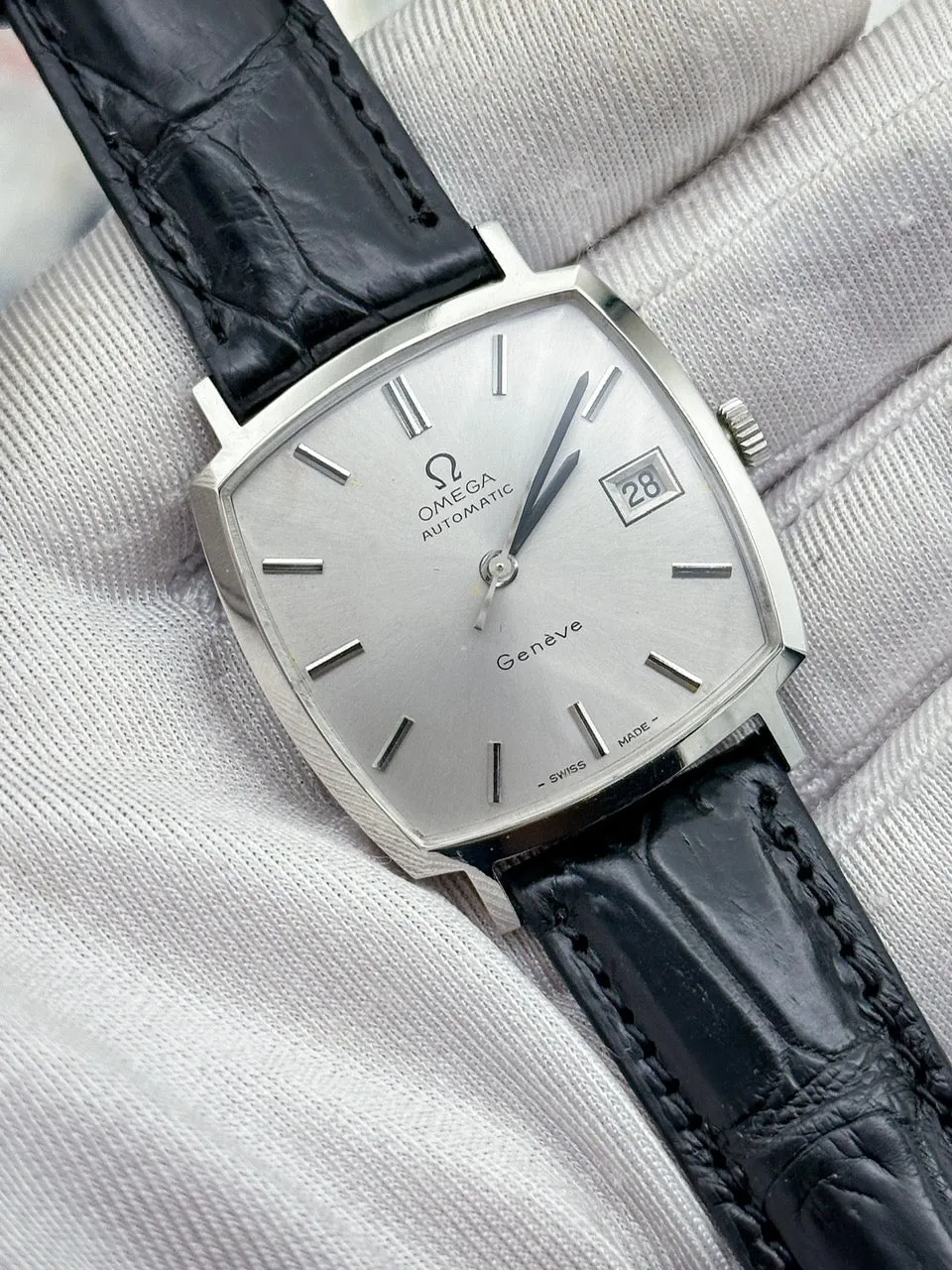 OMEGA GENÈVE AUTOMATIC DATE REF. 162.0042