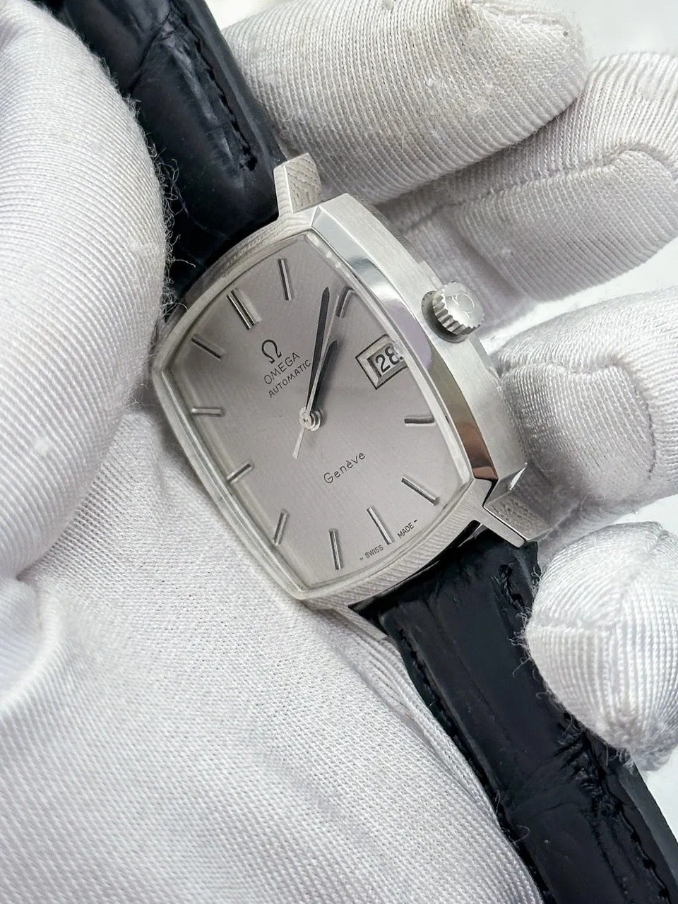 OMEGA GENÈVE AUTOMATIC DATE REF. 162.0042