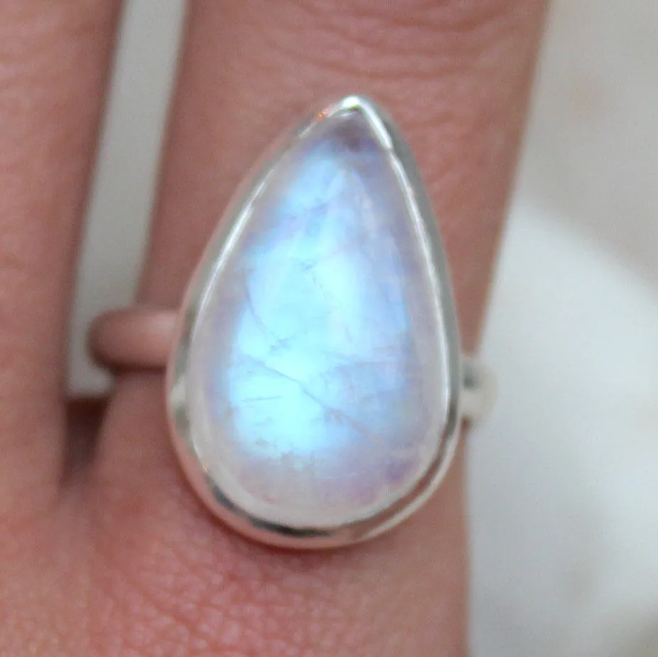 Rainbow Moonstone   925 Silver Droplet Ring